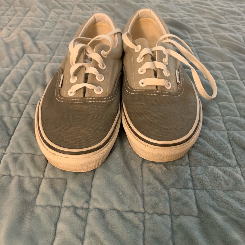 GUC Grey Vans Women’s Size 7.5/Men’s Size 6